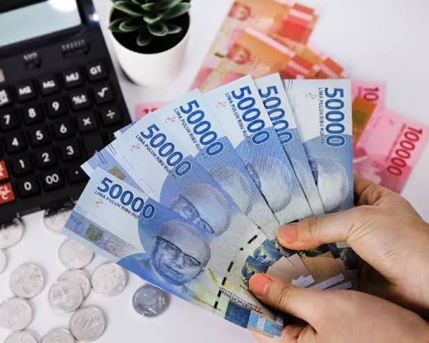 Baru Nikah, Dompet Langsung Kering? Begini Cara Atur Duit Biar Aman!
