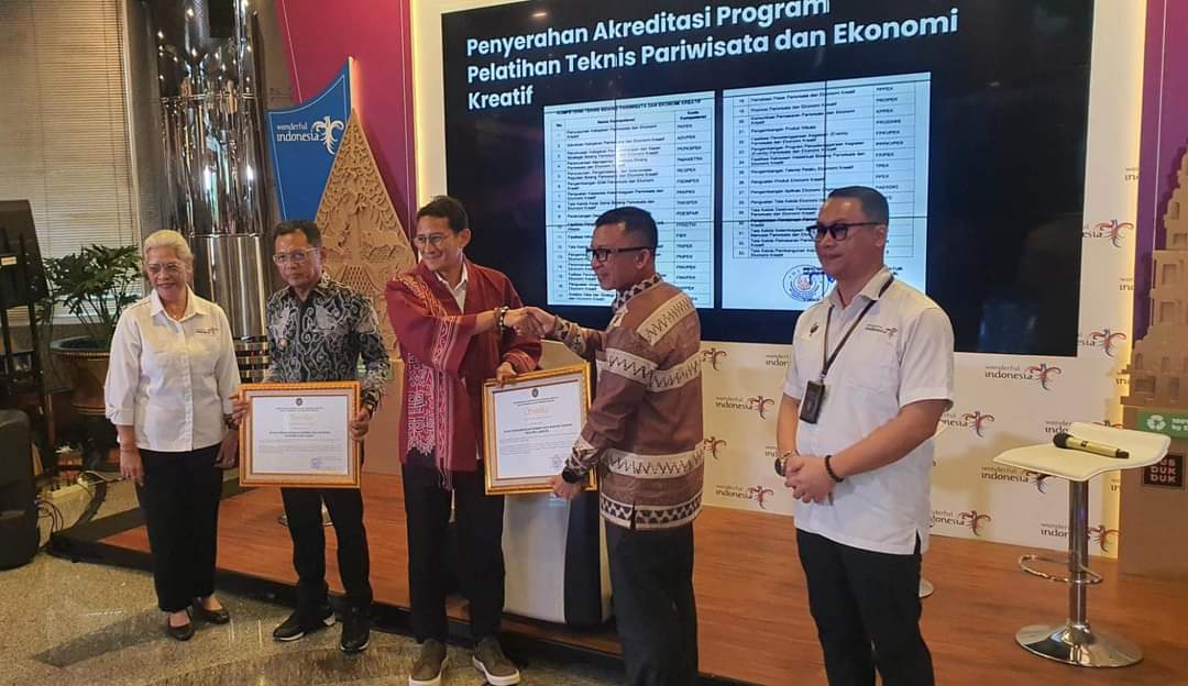 Provinsi Lampung Raih Sertifikat Akreditasi A untuk Program Pelatihan Teknis Pariwisata dan Ekonomi Kreatif. MAJALAH NATAR AGUNG