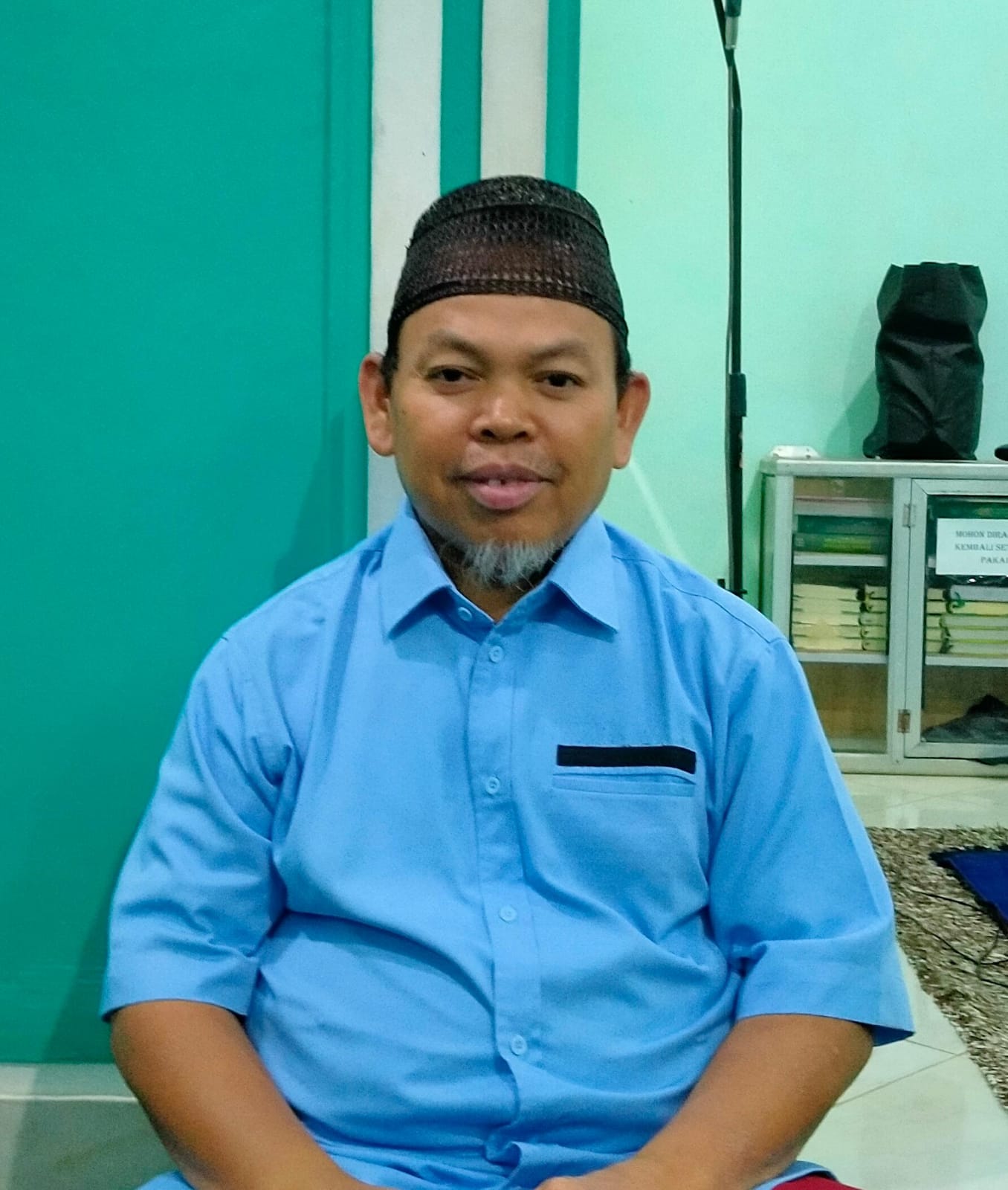 MIMBAR JUMAT : Sikap dan Jati Diri Oleh : Ustadz Komiruddin Imron, Lc