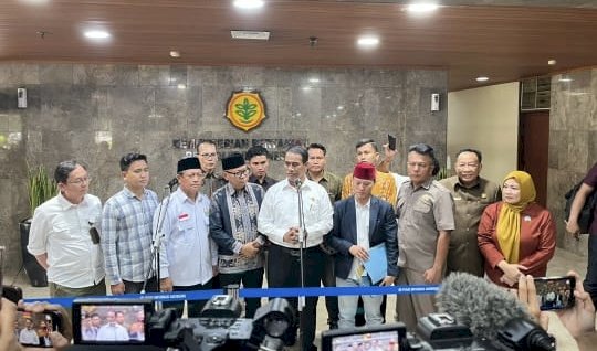 Menteri Pertanian, Andi Amran Sulaiman Putuskan Harga Singkong Rp1.350 per Kilogram.
