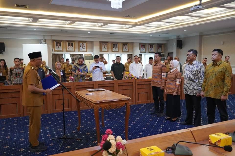 Gubernur Lampung Kukuhkan Direksi BUMD PT Wahana Raharja dan PT Lampung Jasa Utama