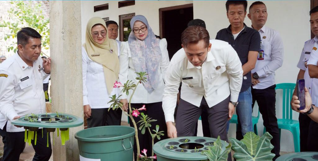 Teras HELAU Jadi Langkah Baru Pengentasan Kemiskinan, Bupati Egi Dorong Ketahanan Pangan dan Ekonomi Sirkular dari Pekarangan Warga