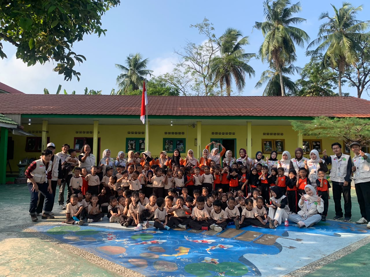 Anak Sehat, Anak Hebat dengan PHBS: Mahasiswa KKL-PPM 79 Universitas Malahayati Edukasi Siswa TK Negeri 1 Metro Timur